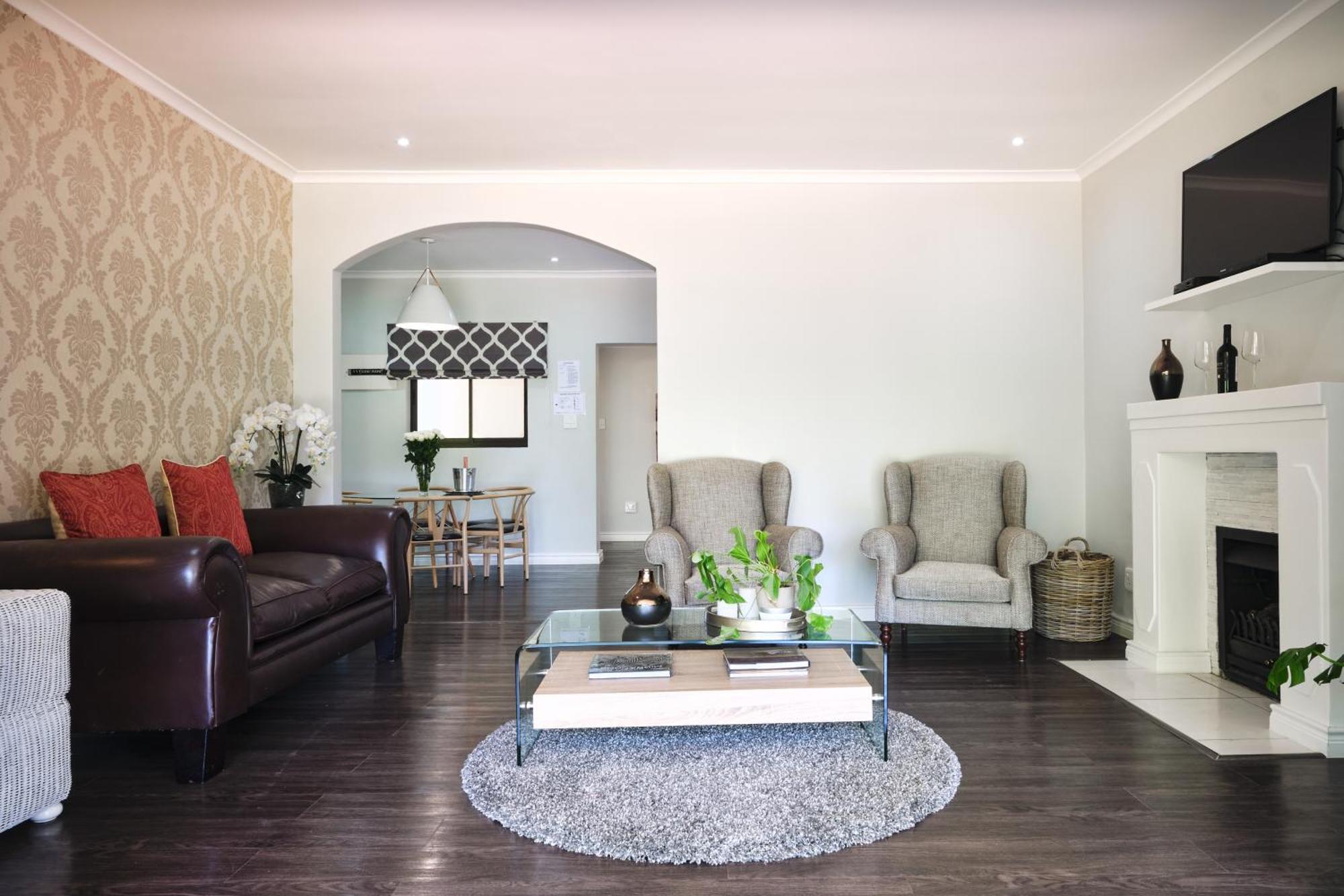 Alluvia Boutique Winery & Luxury Accommodation Stellenbosch Rom bilde A living room in a house
