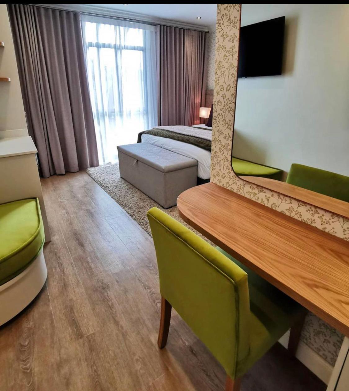 Alluvia Boutique Winery & Luxury Accommodation Stellenbosch Rom bilde A room at the hotel